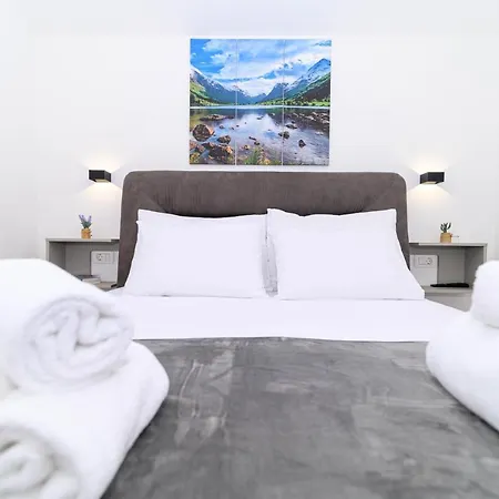 Loni Apartman