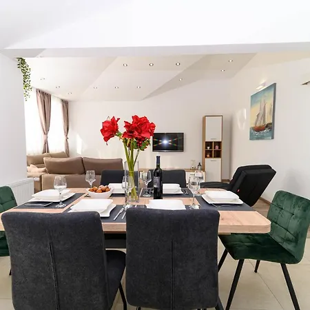 Apartamento Loni Trogir